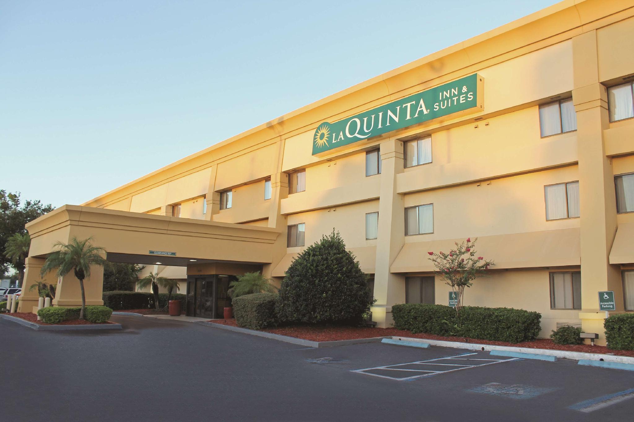 Отель La Quinta By Wyndham Orlando South Williamsburg Экстерьер фото